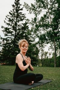 yoga-cancer-de-mama